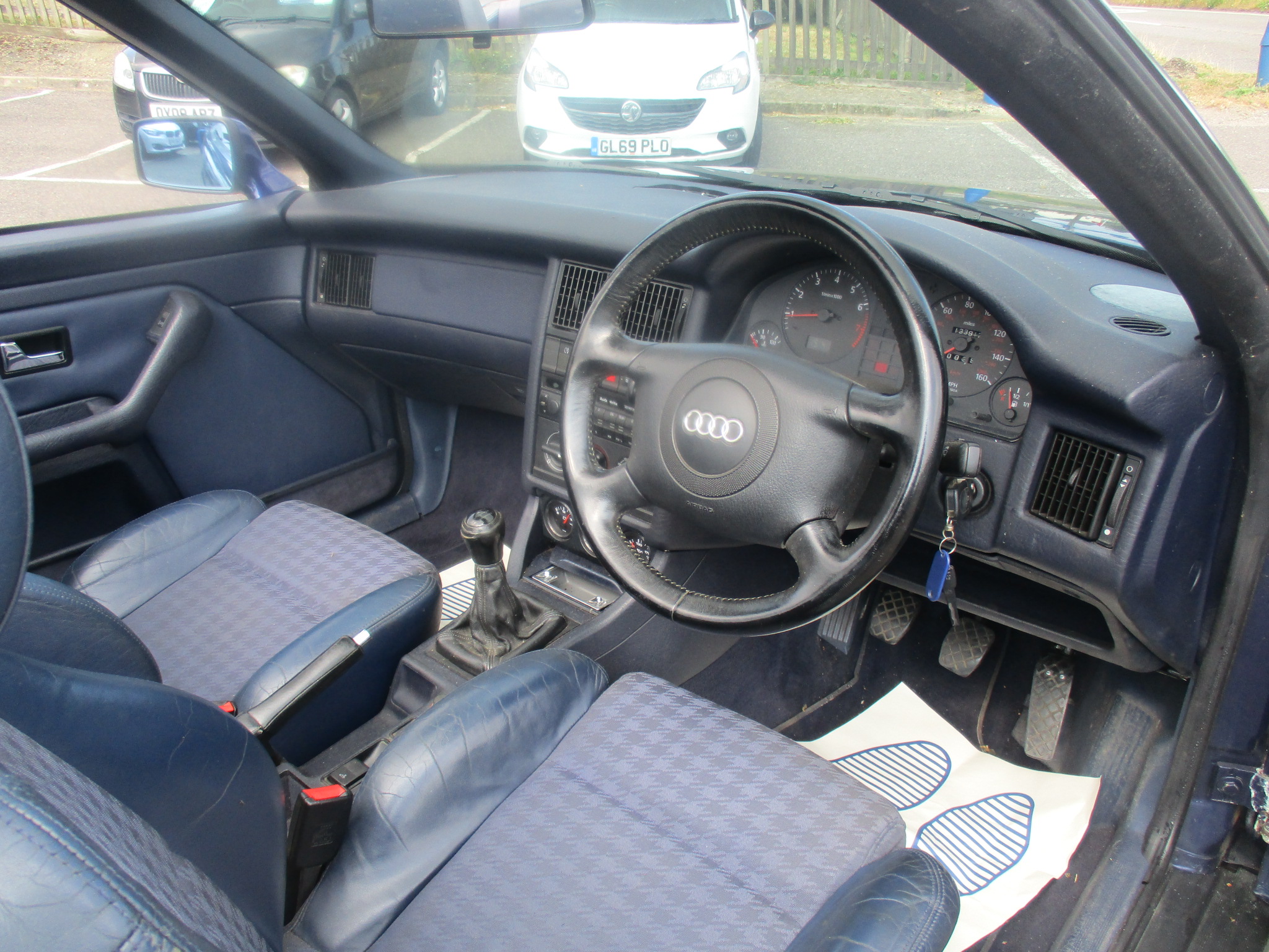 AUDI 1.8 CABRIOLET 2000